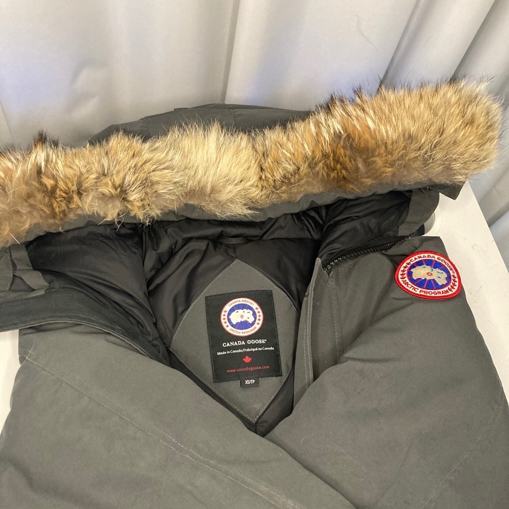 Canada goose winter coat 100% authentic